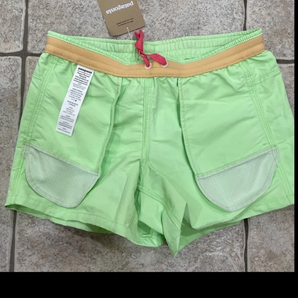 NWT Patagonia Salamander Green Kids Baggies Shorts 4” unlined
